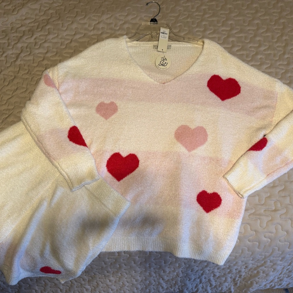 Francesca's Collections V-Neck Sweater & shorts set - Pink and Red Hearts NWT
